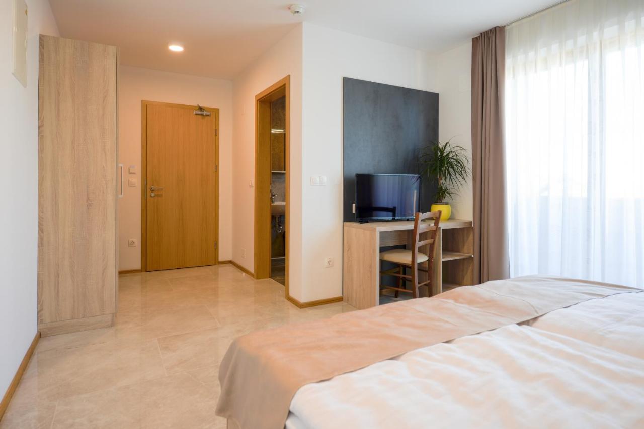 Hotel Baron Smlednik Екстер'єр фото