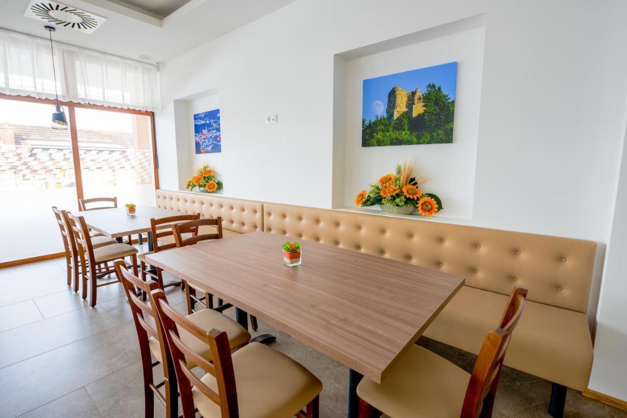 Hotel Baron Smlednik Екстер'єр фото