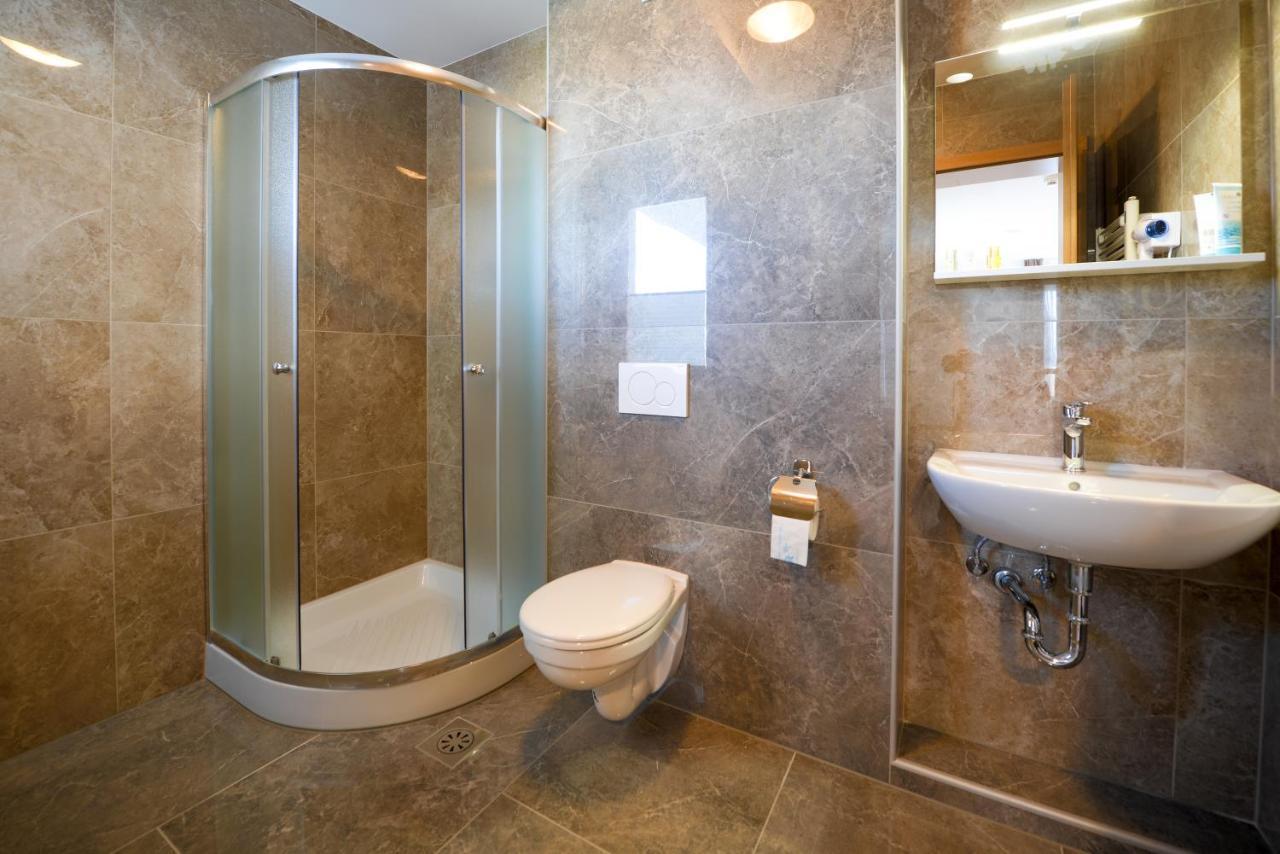 Hotel Baron Smlednik Екстер'єр фото