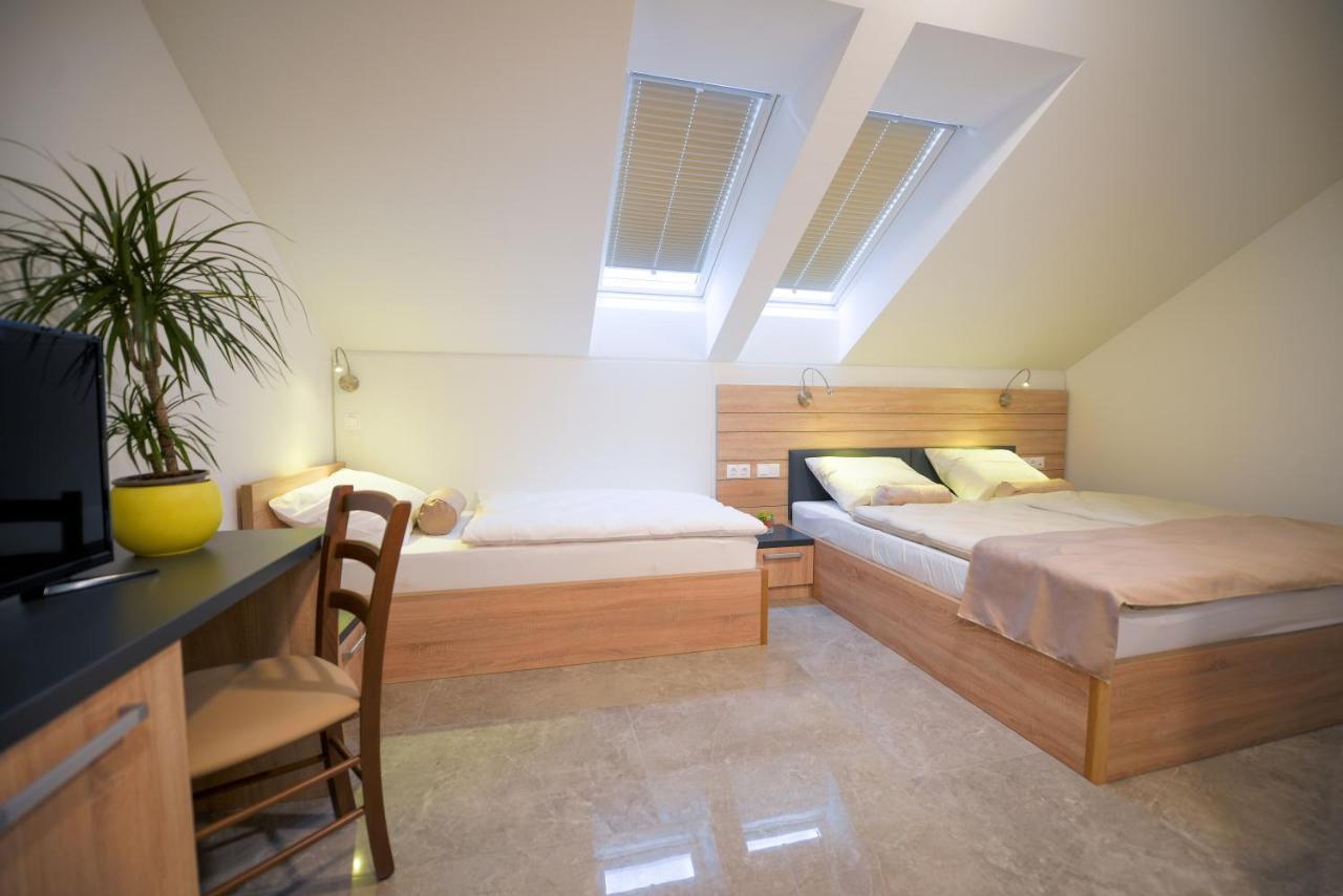 Hotel Baron Smlednik Екстер'єр фото