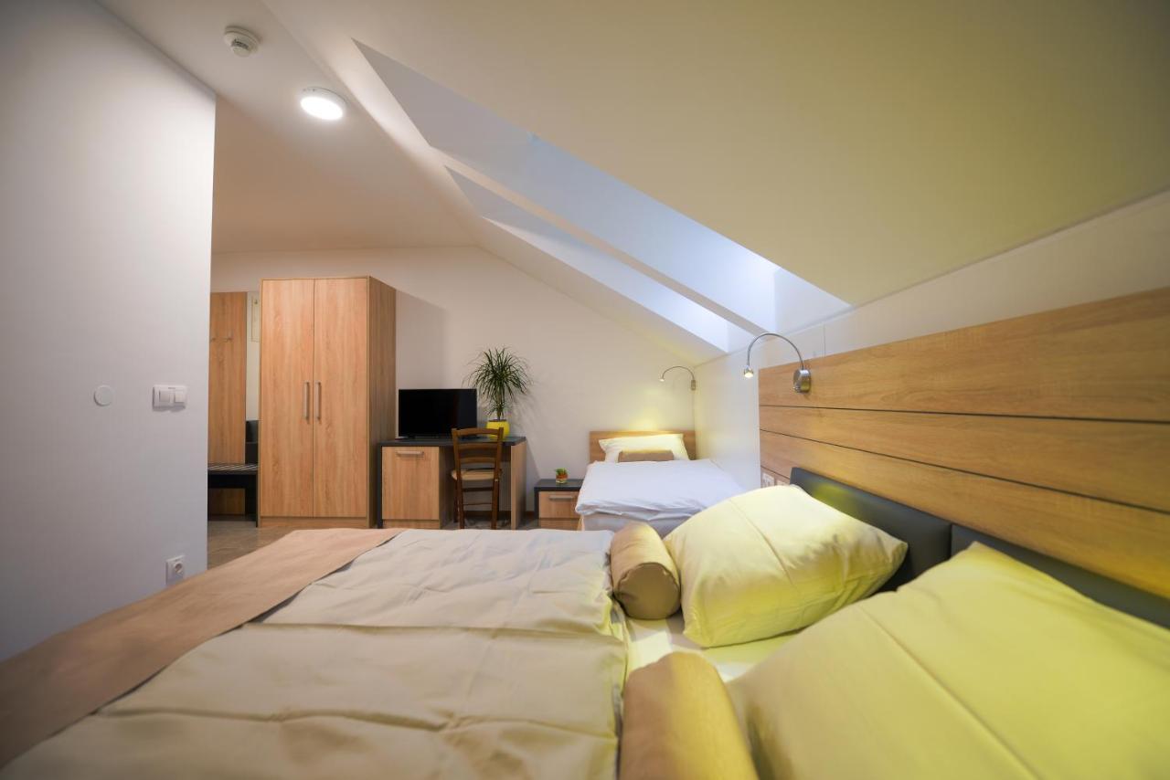Hotel Baron Smlednik Екстер'єр фото