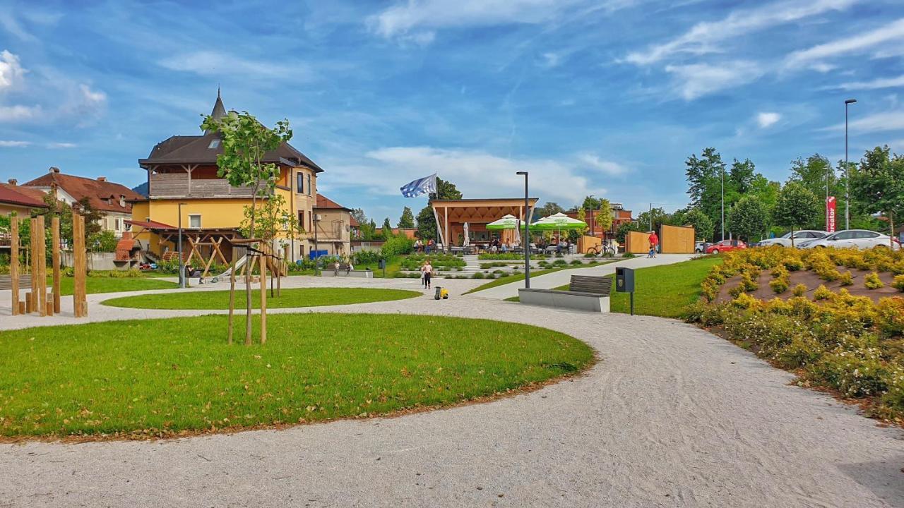 Hotel Baron Smlednik Екстер'єр фото
