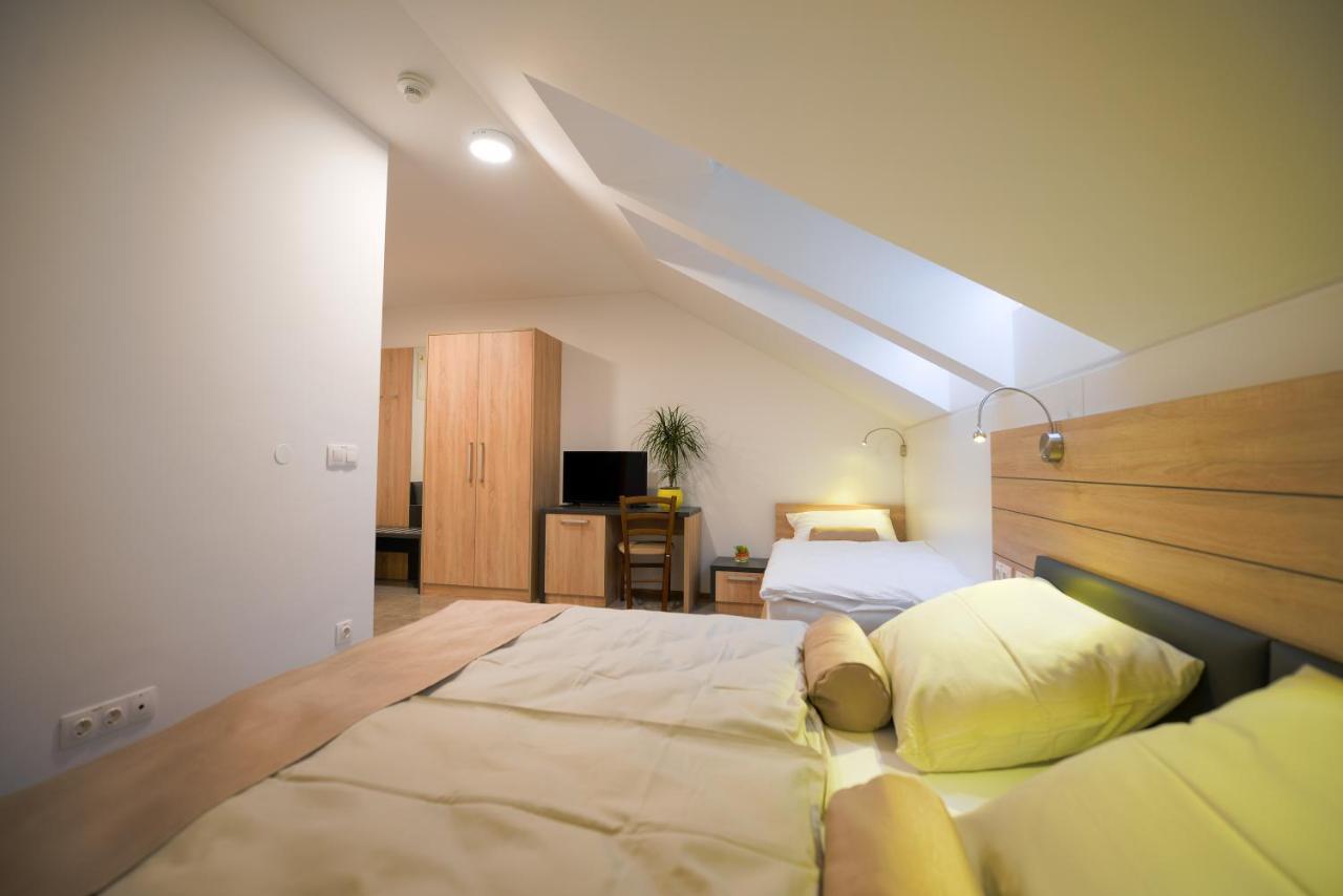 Hotel Baron Smlednik Екстер'єр фото